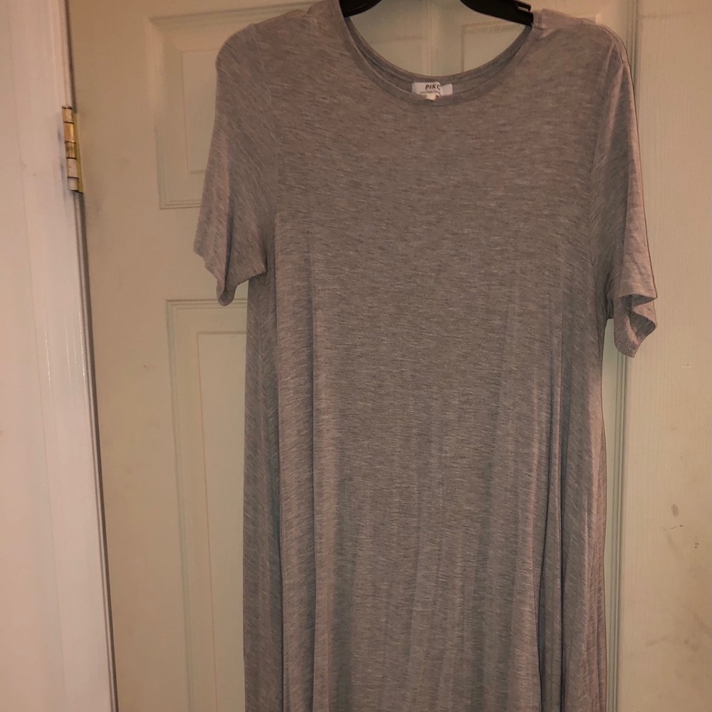3/$20 piko gray high low shift dress